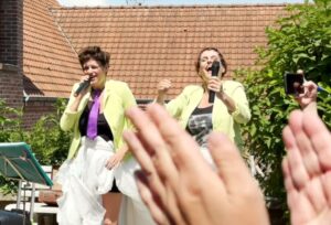 chantons sous les fenetres